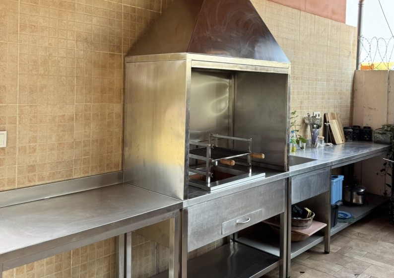 Grelhador residencial em inox com sistema de campanhola